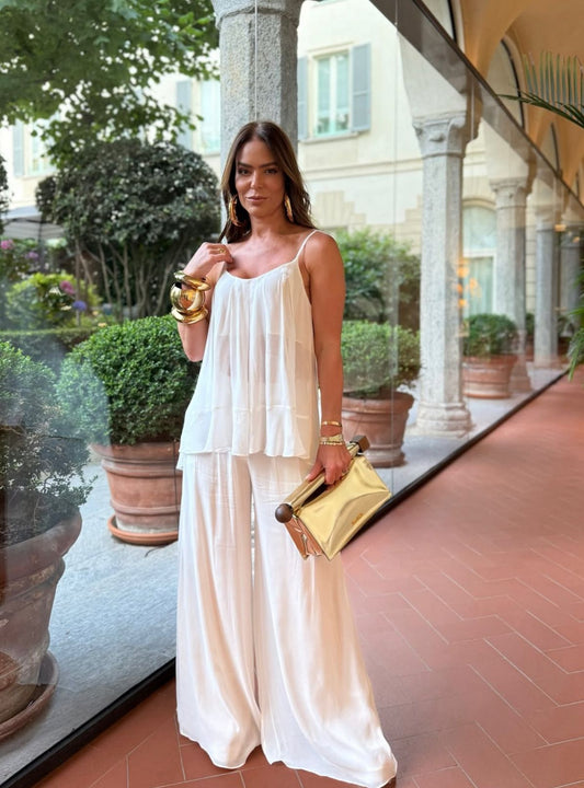 Set with flowy blouse and wide-leg pants